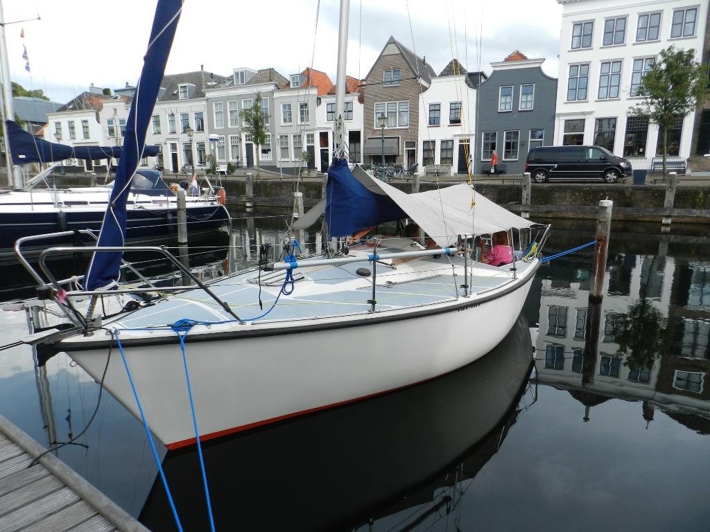 Clever 25.5 sprint zeilboot, Watersport en Boten, Kajuitzeilboten en Zeiljachten, Ophalen, Gebruikt, Polyester, Benzine