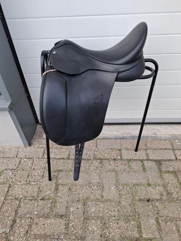 (Sale)!!! Arena dressuurzadel 17 5, Dressuur, Ophalen of Verzenden, Zo goed als nieuw