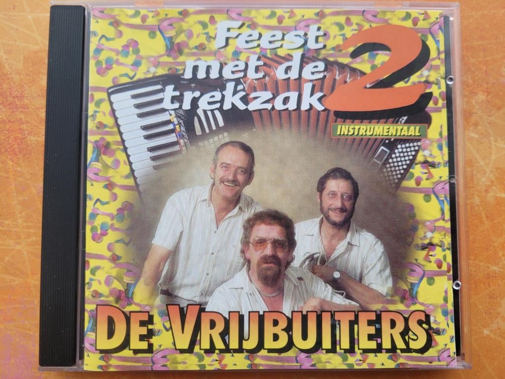 Vrijbuiters - Feest met de trekzak n2 ( LET OP = CD), Ophalen, Zo goed als nieuw, Levenslied of Smartlap