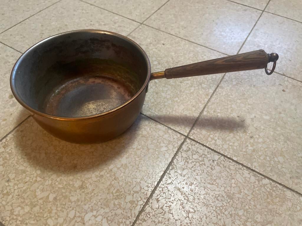 Koperen steelpan met houten handvat, Huis en Inrichting, Keuken | Potten en Pannen, Ophalen of Verzenden, Gebruikt, Overige materialen