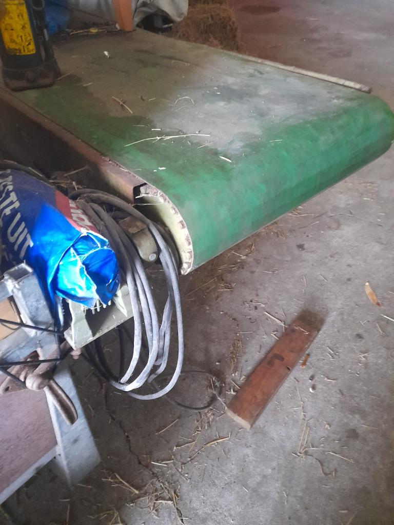 transportband met grote verwerkingsbak, Zakelijke goederen, Ophalen, Akkerbouw, Overige typen