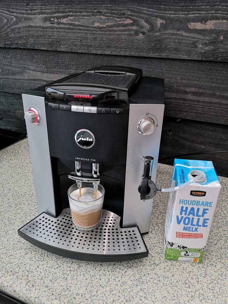 JURA IMPRESSA F50 met cappucinatore unit, Witgoed en Apparatuur, Koffiezetapparaten, Ophalen of Verzenden, Zo goed als nieuw