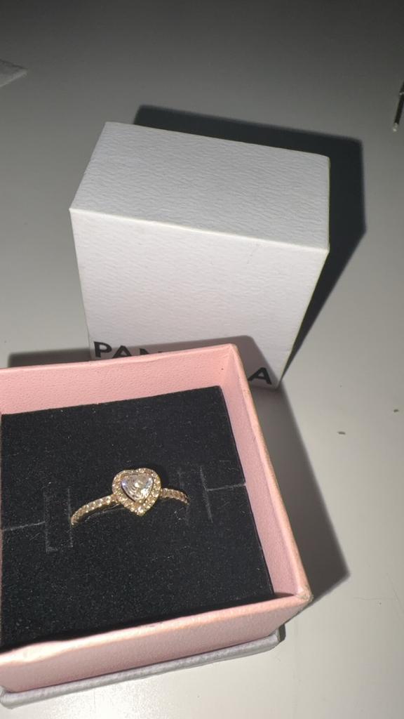 Pandora Ring Maat 58, 20 of groter, Ophalen of Verzenden, Zo goed als nieuw, Met edelsteen