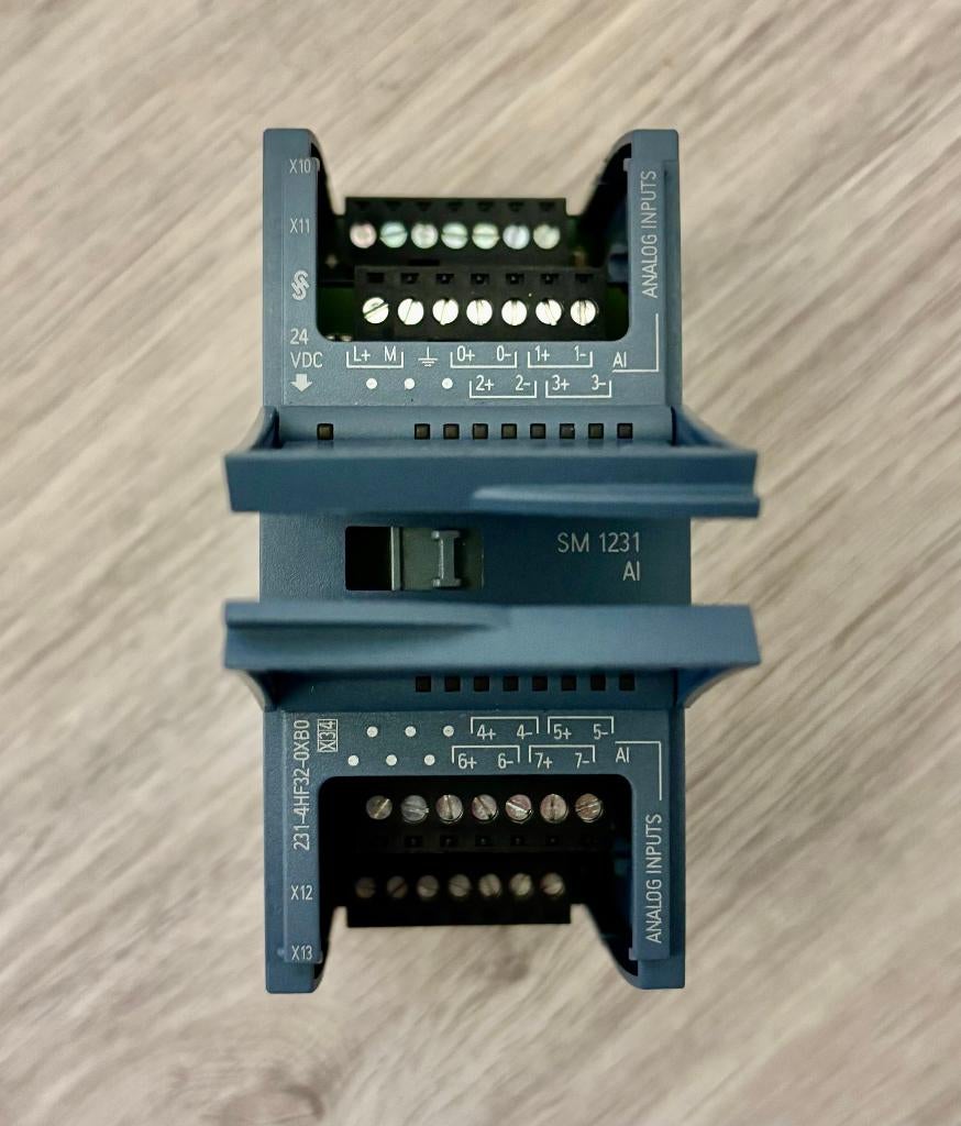 SIEMENS - Simatic - S7-1200 - SM 1231 - 8x AI, Ophalen of Verzenden, Zo goed als nieuw
