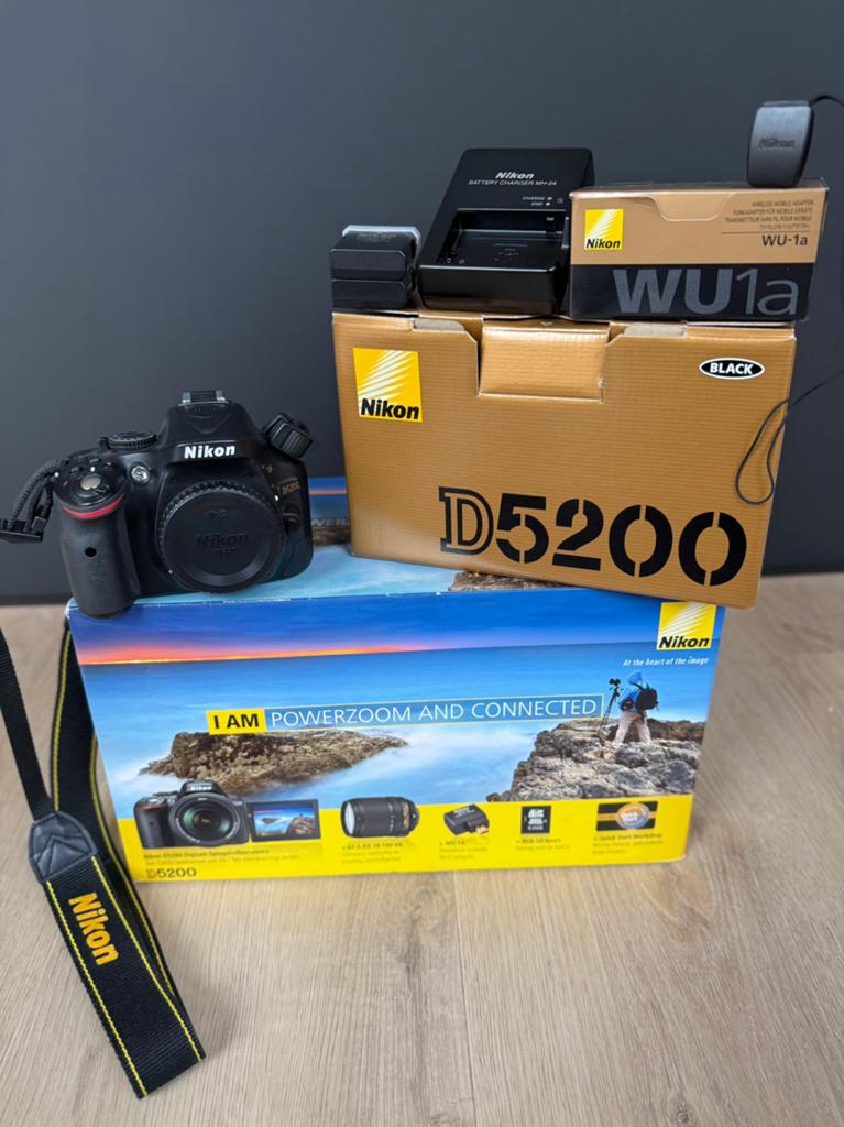 Nikon D5200 + 2 lenzen, Spiegelreflex, Ophalen of Verzenden, Zo goed als nieuw, Nikon