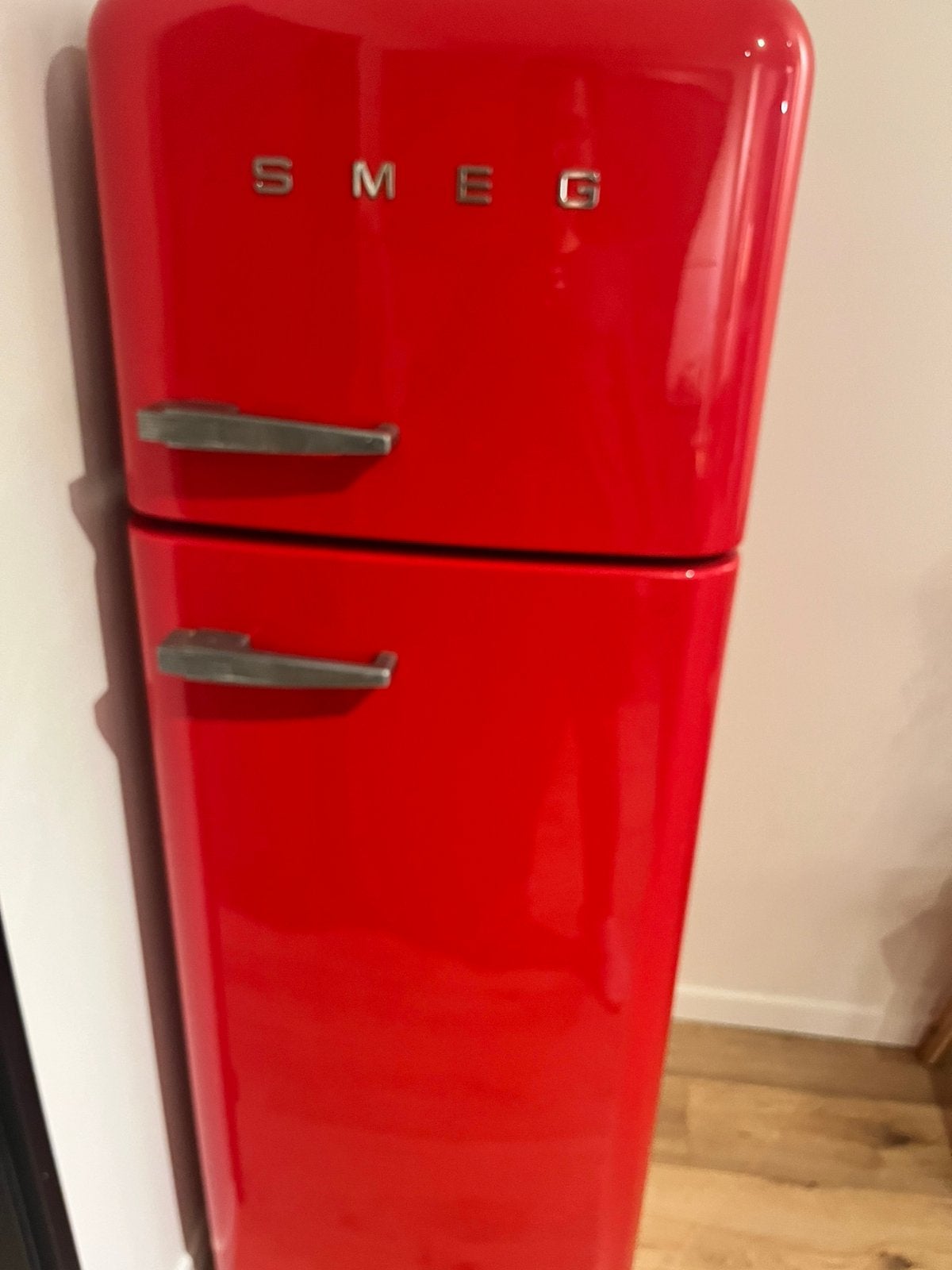 SMEG – Rode retro koelkast, Ophalen, Gebruikt, 200 liter of meer, 60 cm of meer