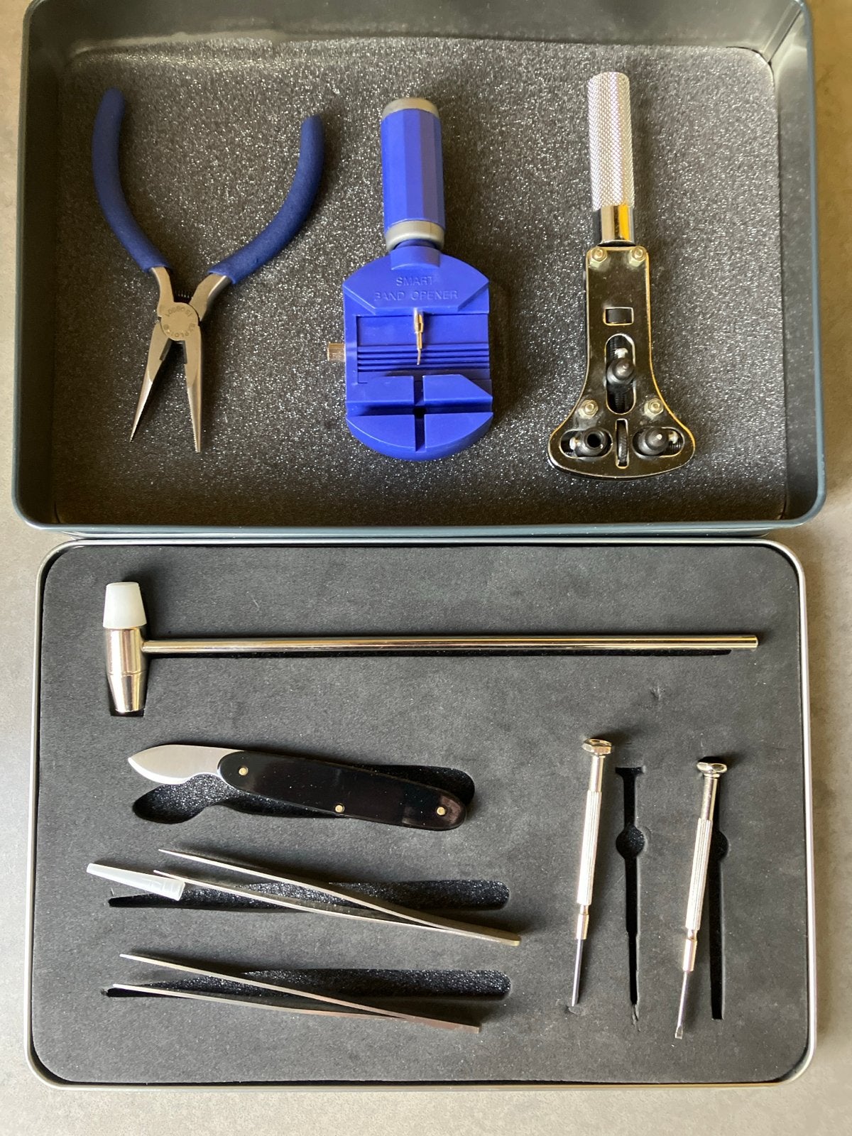 Horlogemaker Gereedschap Set - Professional Tools Inside, Ophalen of Verzenden, Zo goed als nieuw, Gereedschapsset, Overige merken