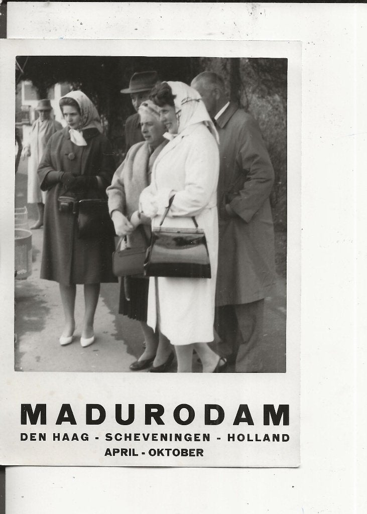 Den Haag Madurodam met bezoekers Foto 1962, Ophalen of Verzenden, 1960 tot 1980, Ongelopen, Zuid-Holland