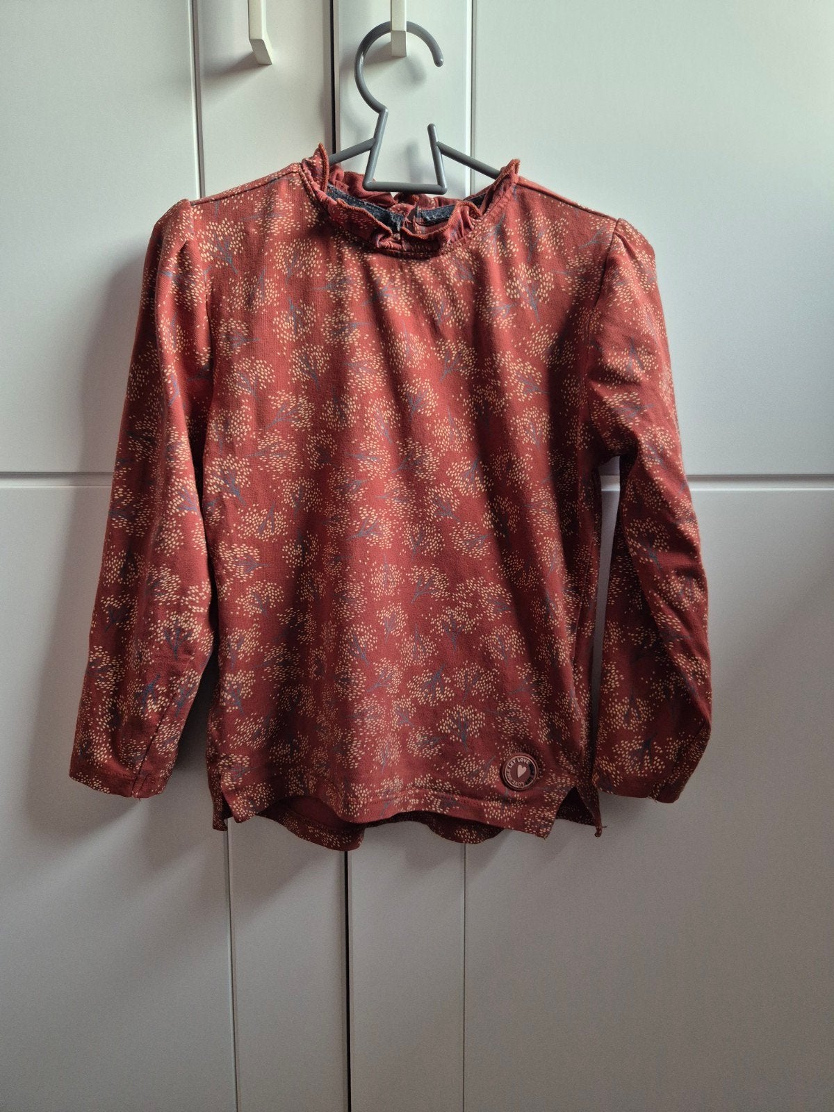 Noppies longsleeve shirt brique mt 116 zgan

Leuke top uit d, Kinderen en Baby's, Kinderkleding | Maat 116, Ophalen of Verzenden