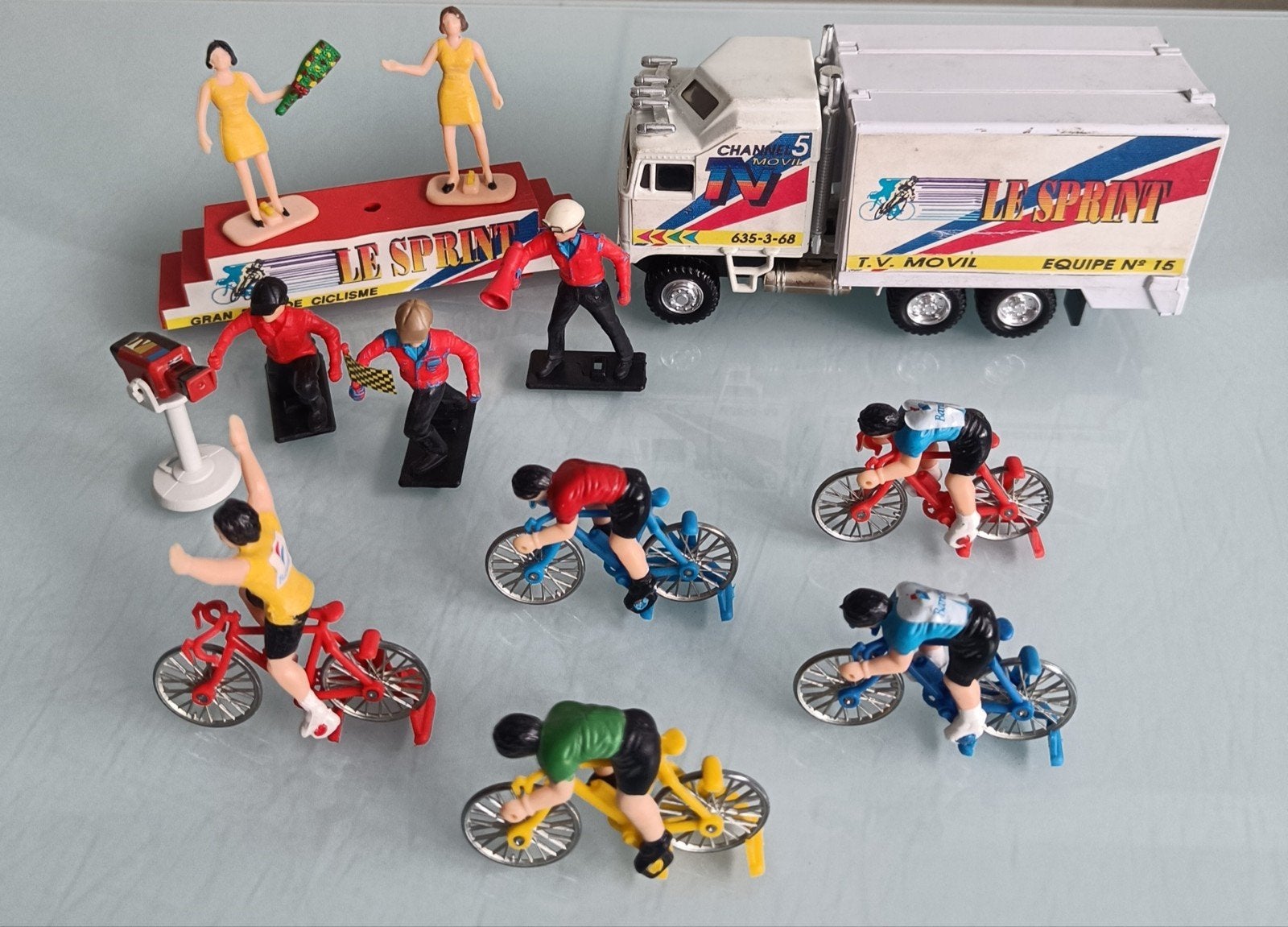 Guisval  Vuelta miniatuur speelgoed wielrenners - set., Ophalen of Verzenden, Gebruikt, Overige typen