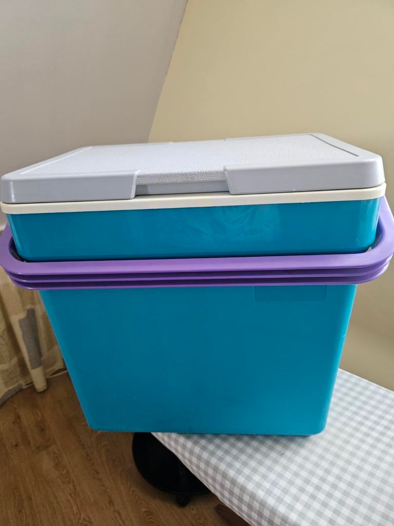 Koelbox met 8 koelelementen - Ideaal voor uitjes!, Caravans en Kamperen, Ophalen, Gebruikt, Koelbox, Koelelement