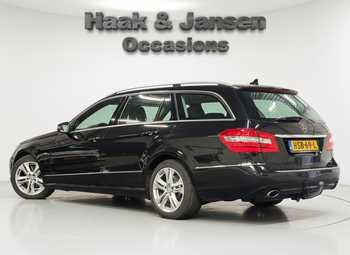 Mercedes-Benz E-klasse Estate 350 CGI Automaat Panoramadak, Auto's, Automaat, Euro 5, Achterwielaandrijving, Gebruikt