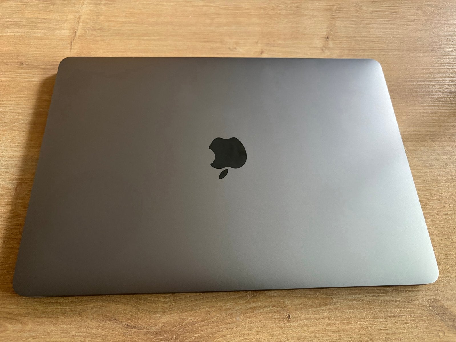 MacBook Pro Retina 2017 (aangeschaft 2019) met accessoires, MacBook Pro, Gebruikt, 2 tot 3 Ghz, Qwerty