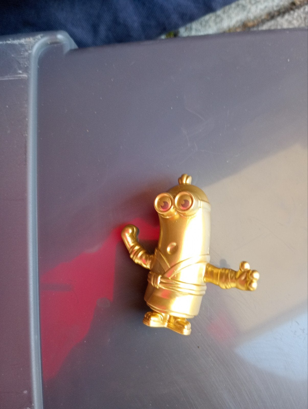 Gouden Minion Figuur - Despicable Me Verzamelobject, Ophalen of Verzenden, Zo goed als nieuw, Jongen of Meisje