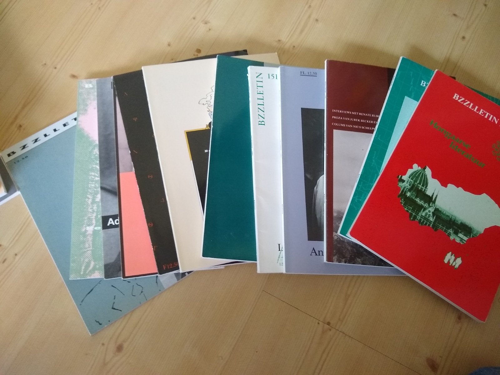 Bzzlletins (afhalen in Zwanenburg), Boeken, Tijdschriften en Kranten, Ophalen, Gelezen