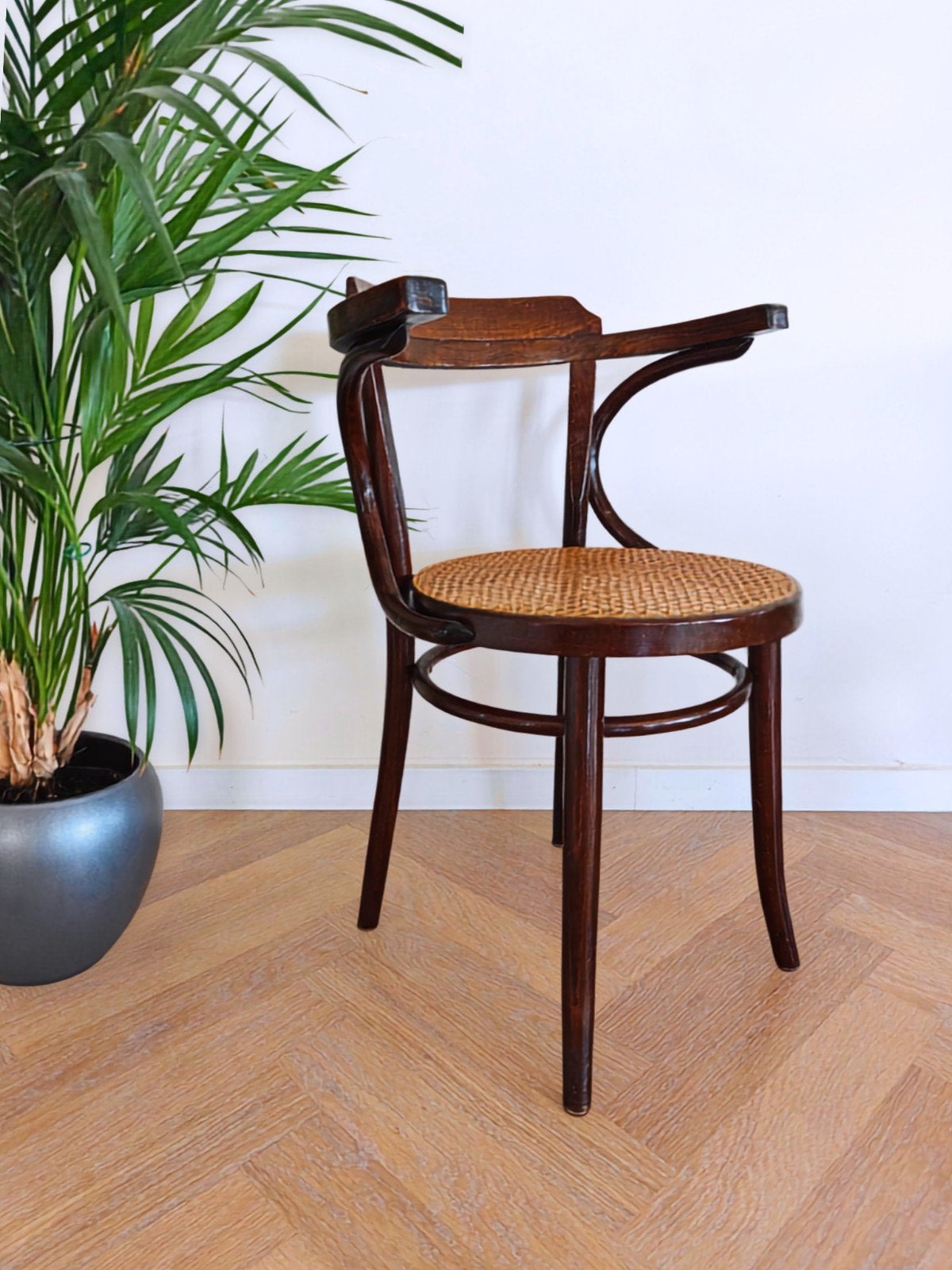 Thonet 233 stoel, Ophalen