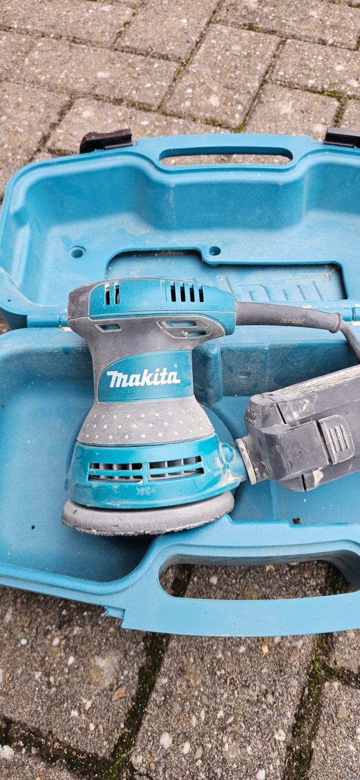 Makita BO5030 Excentrische Schuurmachine 300W, Ophalen of Verzenden, Gebruikt, Minder dan 600 watt, Excentrische schuurmachine