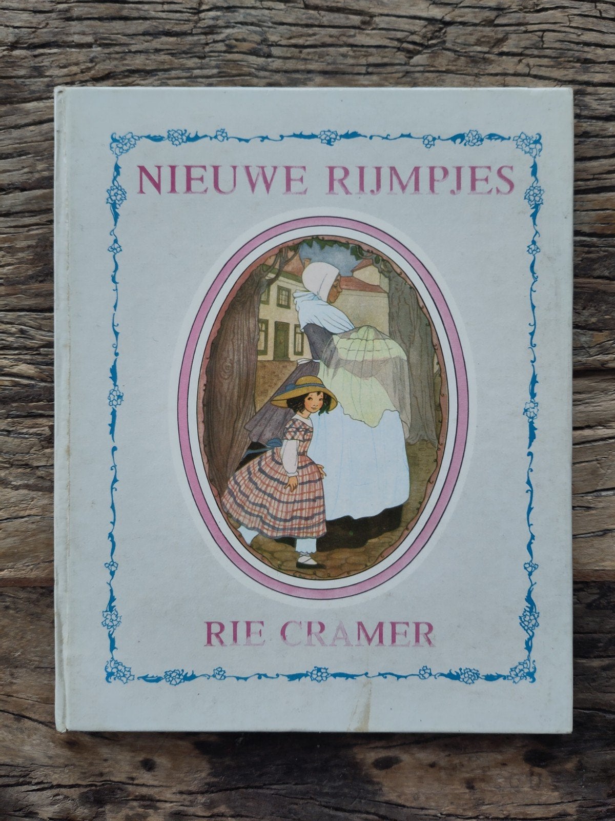 Boek Nieuwe rijmpjes - Rie Cramer, Ophalen of Verzenden, Zo goed als nieuw, Rie Cramer, Prentenboek