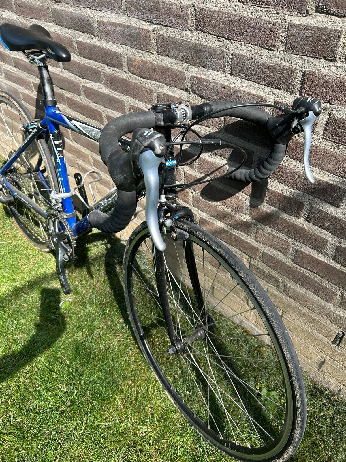 Decathlon racefiets, blauw/zwart, 23 inch kinderen 8/10 jaar, Fietsen en Brommers, Fietsen | Racefietsen, Gebruikt, Aluminium