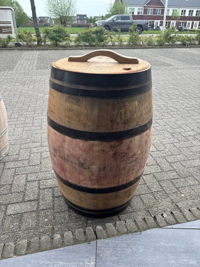 Eikenhouten regenton met  zwarte banden en los deksel, Tuin en Terras, Regentonnen, Ophalen, 150 liter of meer, Zo goed als nieuw
