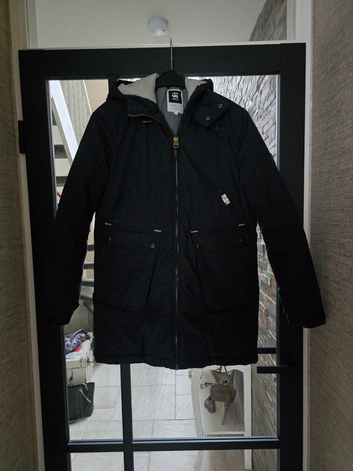 Te koop zwarte dames G-star RAW winterjas/parka maat M.
Okse, Kleding | Dames, Jassen | Winter, Maat 38/40 (M), Zwart, Ophalen of Verzenden