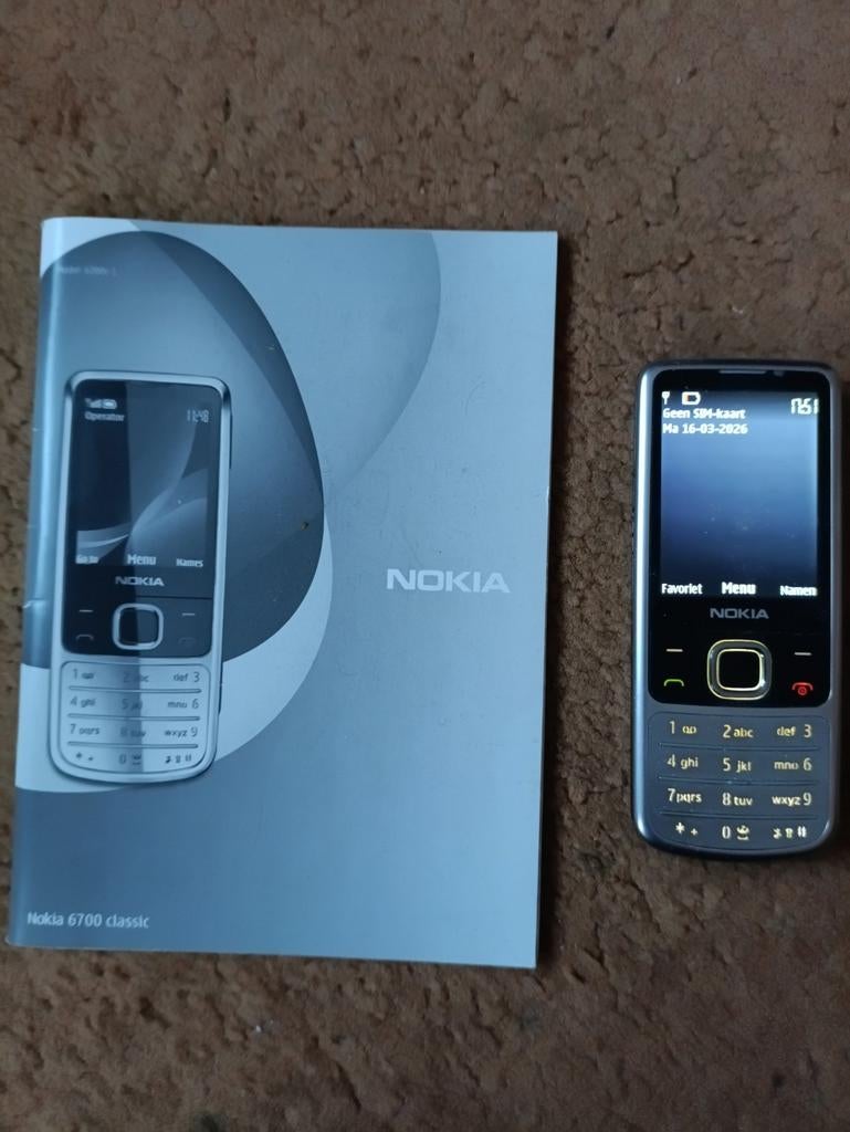 Nokia 6700 Classic - Zilverkleurig met handleiding + lader, Telecommunicatie, Ophalen of Verzenden