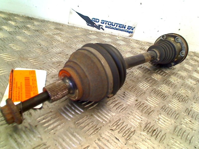 Aandrijfas Links Voor Seat Leon (1P1) (2006-05/2012-12), Service@seat.de, Seat, Seat Deutschland GmbH, Gebruikt