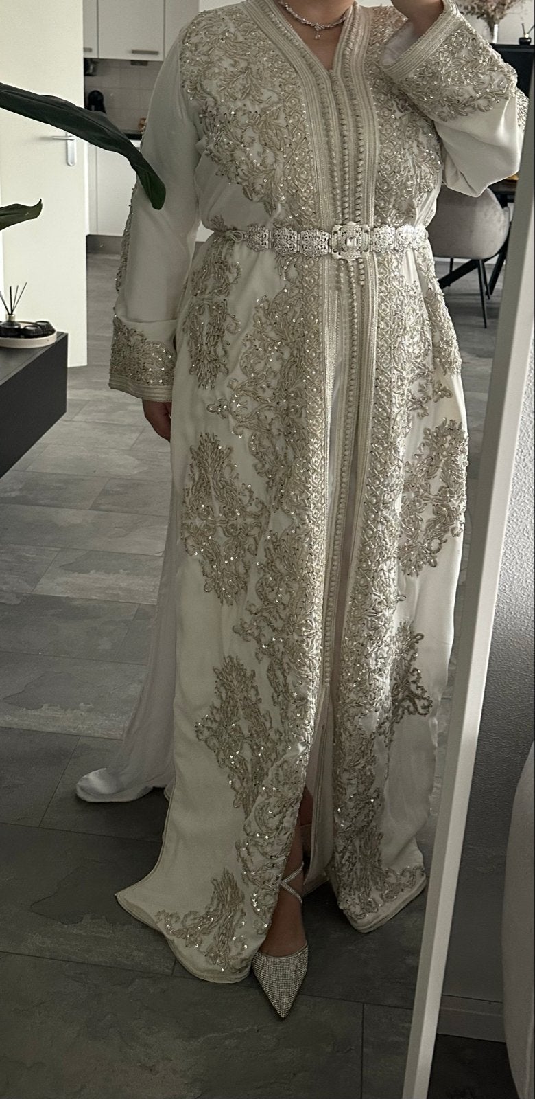 Witte Marokkaanse takchita met zilveren Borduurwerk, Kleding | Dames, Galajurk, Wit, Maat 42/44 (L), Ophalen of Verzenden