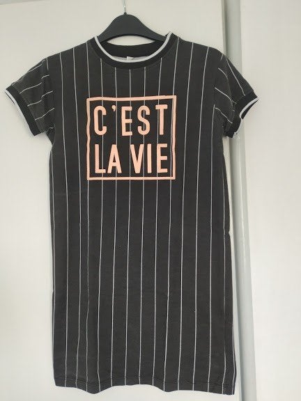 Zeeman meiden shirt met tekstopdruk ‘’Cèst la vie ‘’, Kinderen en Baby's, Kinderkleding | Maat 158, Zeeman, Meisje, Ophalen of Verzenden