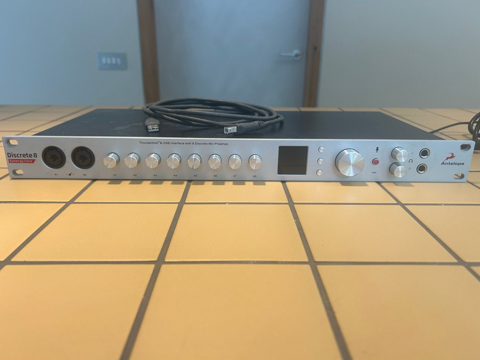 Antelope Discrete 8 Synergy Core Audio Interface, Ophalen, Zo goed als nieuw