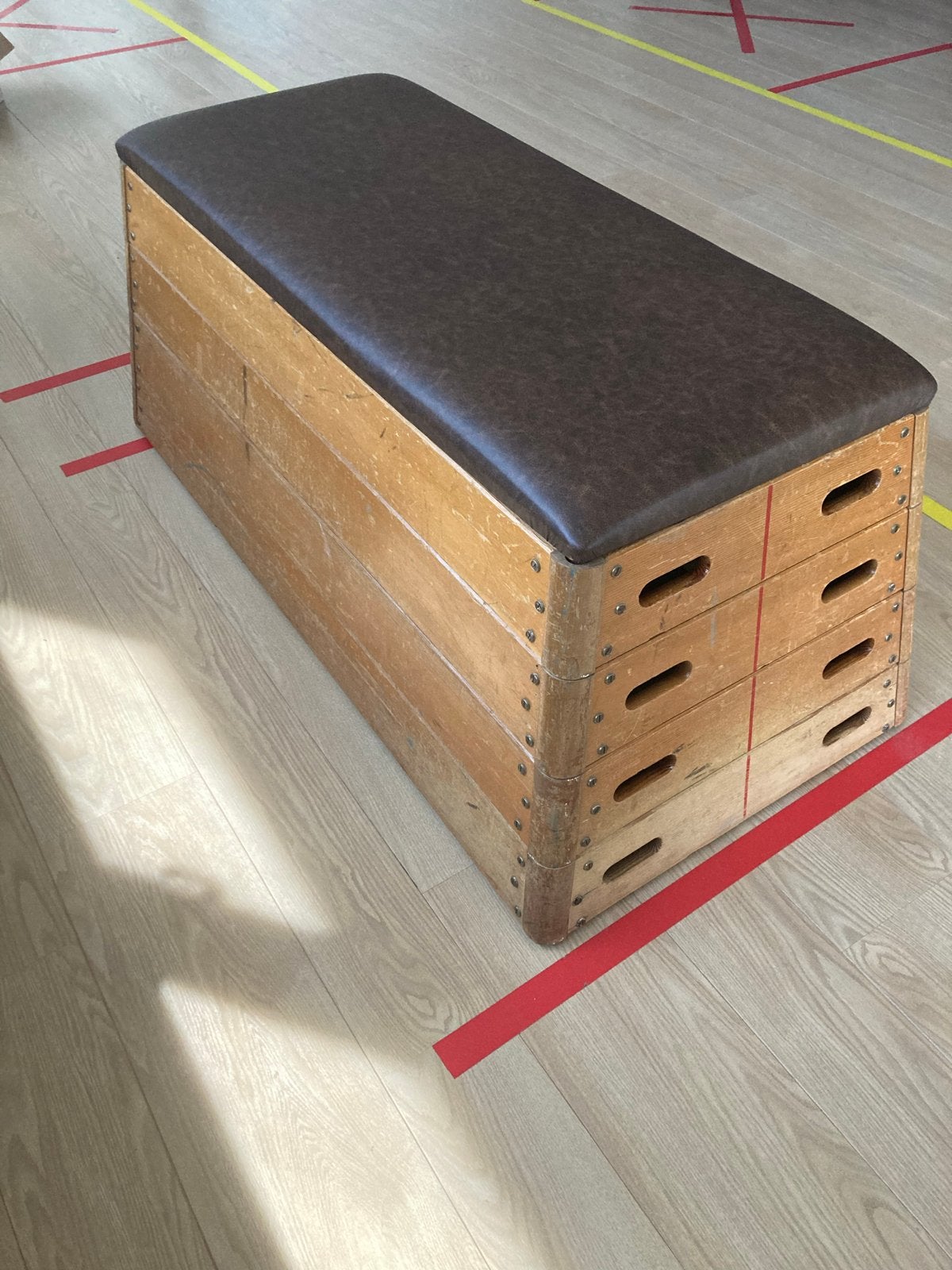 Vintage gymkast / turnkast- Hout + (kunst)Lederen zitting, Ophalen, Gebruikt