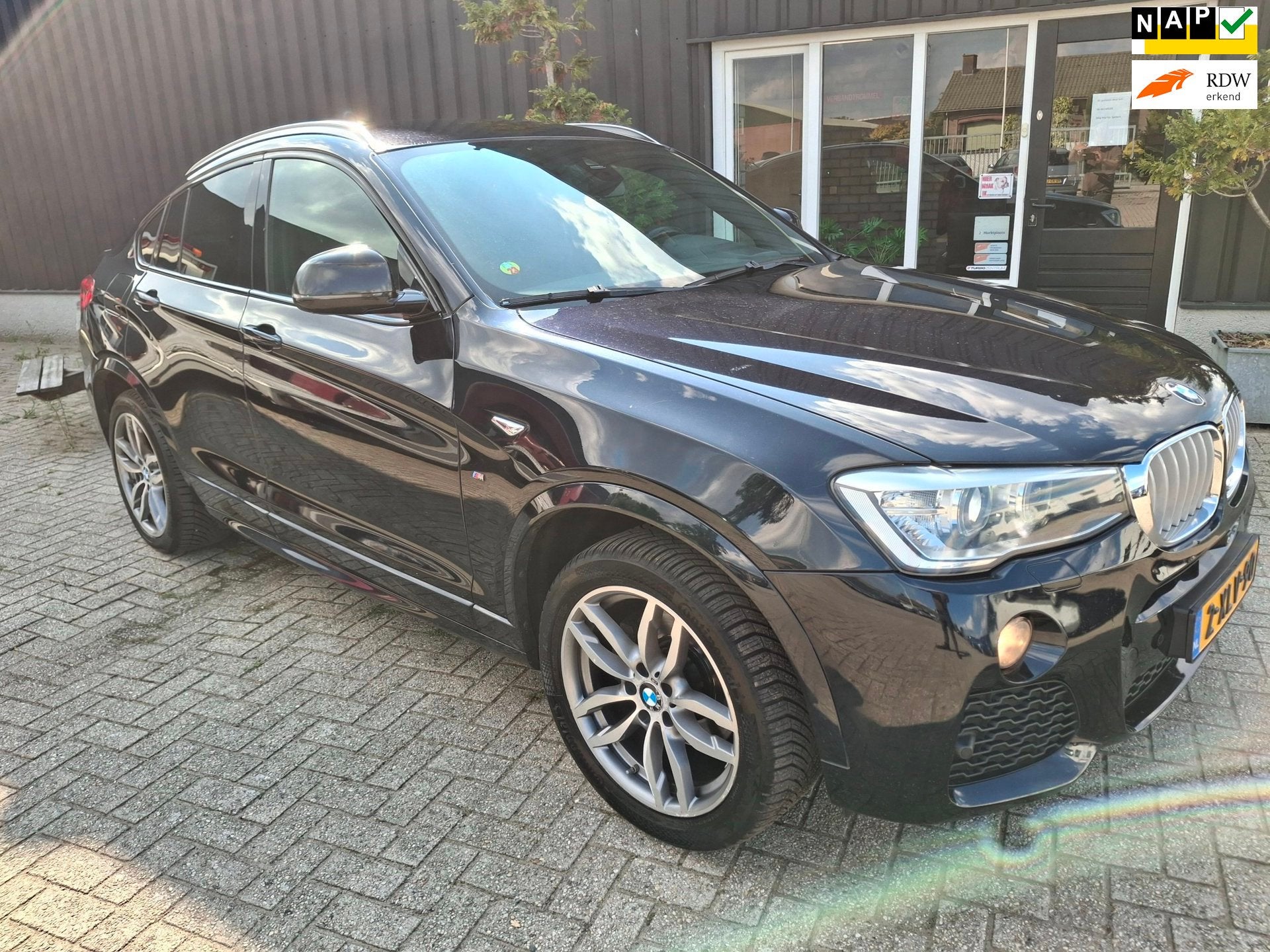 BMW X4 XDrive28i High Executive xLine Edition, Auto's, Automaat, Gebruikt, 4 cilinders, 2000 kg