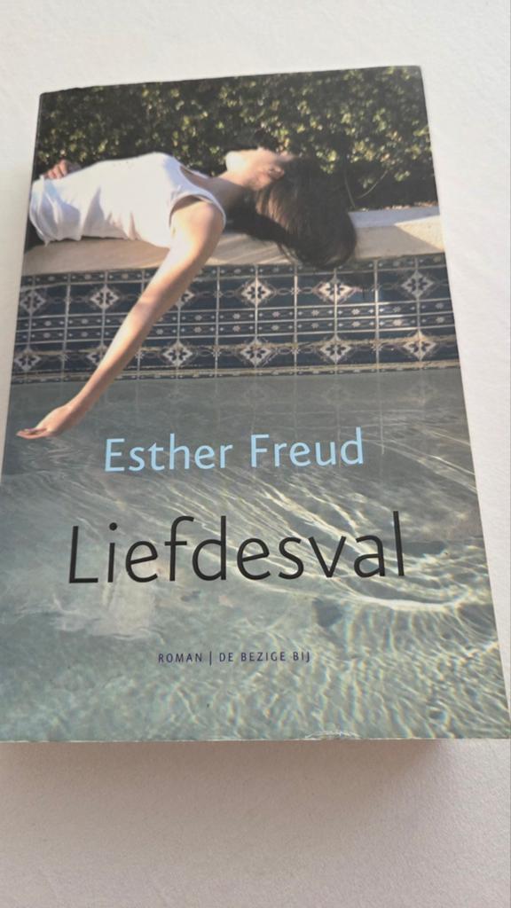 Liefdesval - Esther Freud (Roman), Ophalen of Verzenden, Gelezen, Esther Freud, Nederland