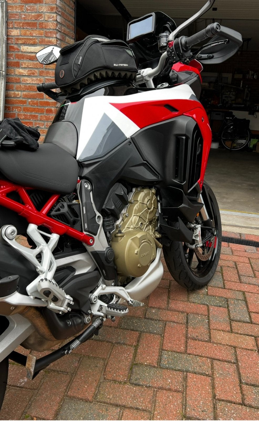 Ducati Multistrada V4s Full akra, Motoren, Ophalen, Gebruikt
