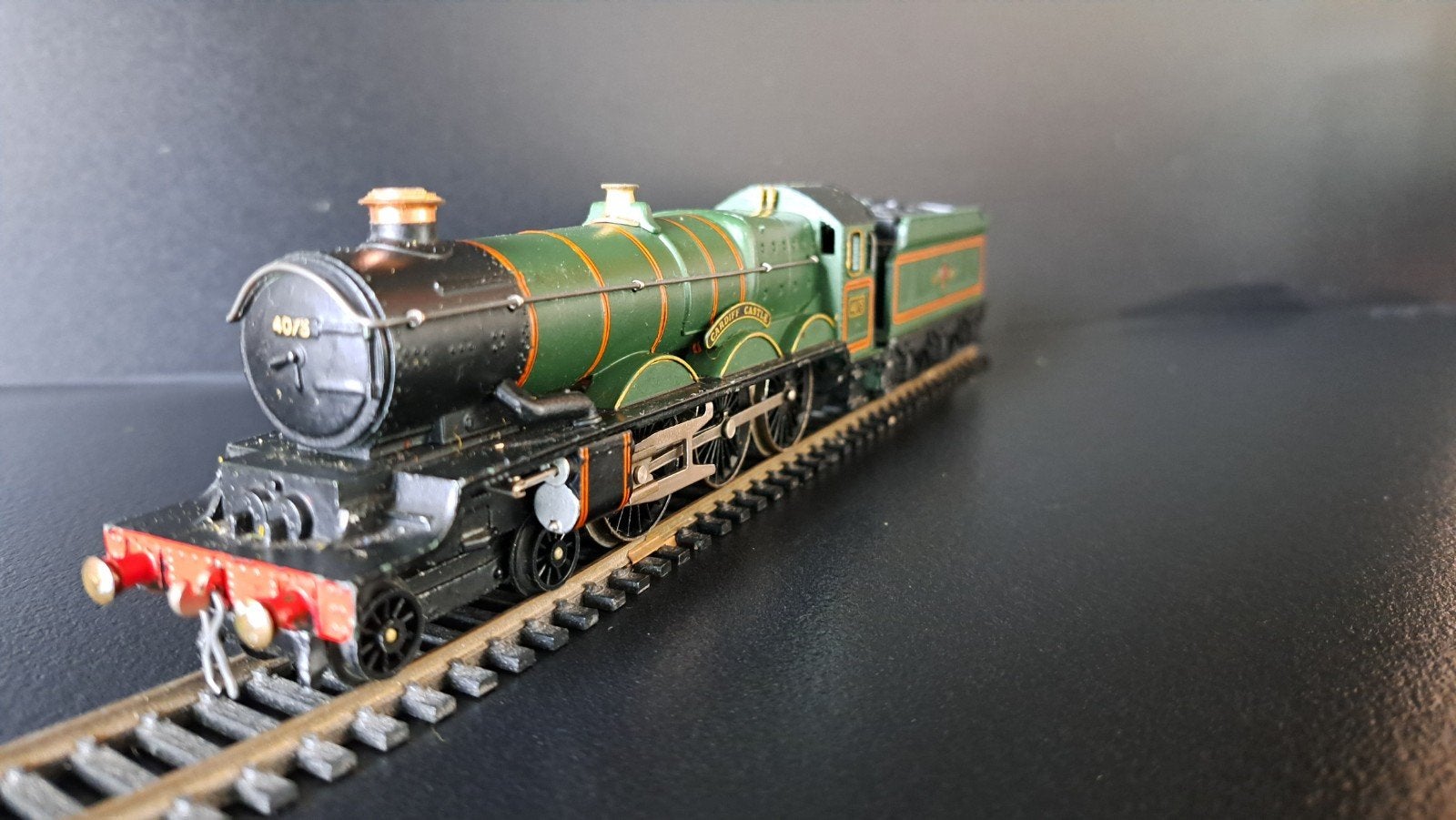 Hornby Dublo 2221 Locomotief & Tender W.R. "Cardiff Castle", Overige merken, Gebruikt, Ophalen of Verzenden, Gelijkstroom