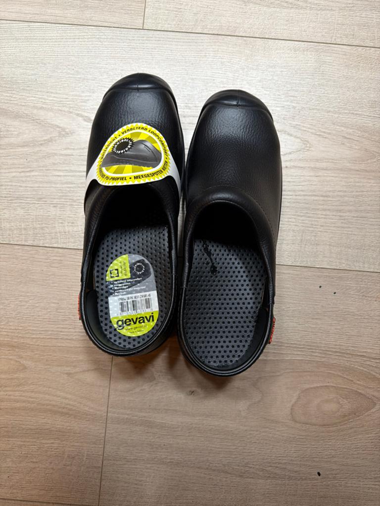Nieuwe Gevavi werkklompen - Maat 45, Kleding | Dames, Schoenen, Ophalen, Nieuw, Zwart, Werkschoenen