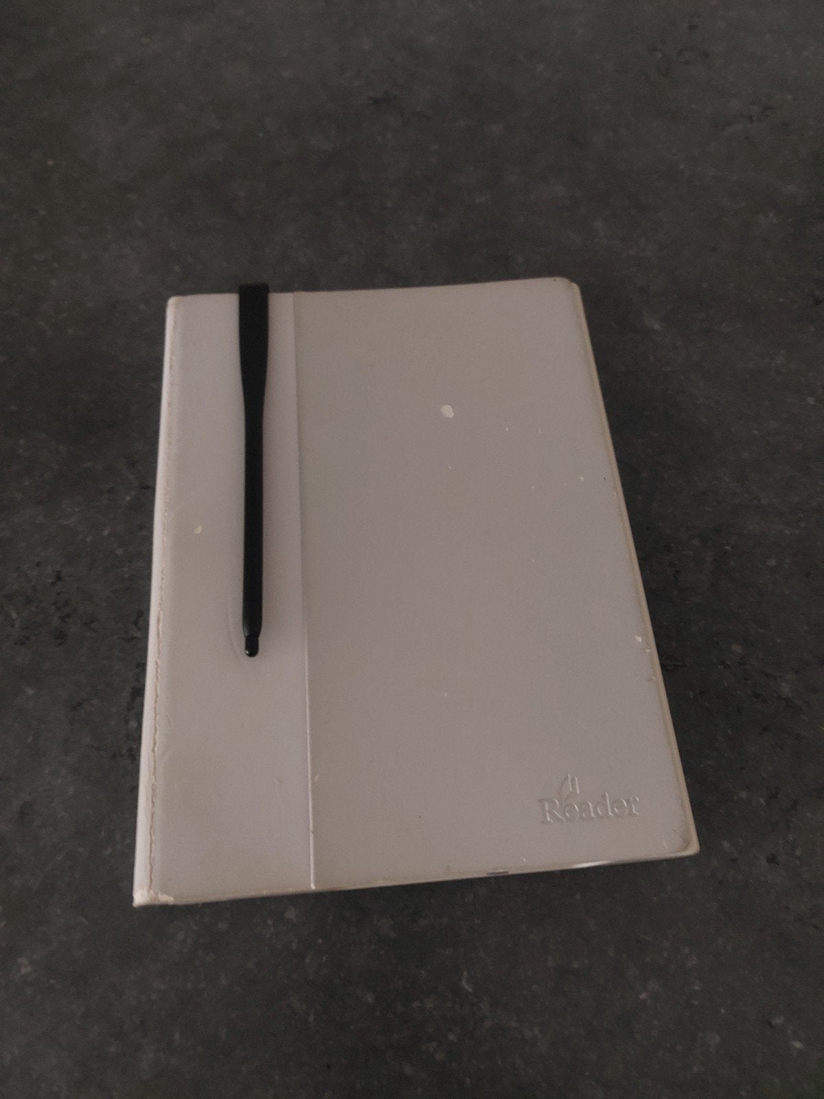 Sony E-reader met map en leeslampje - Rood, Gebruikt, Ophalen of Verzenden, 4 GB of minder, Sony