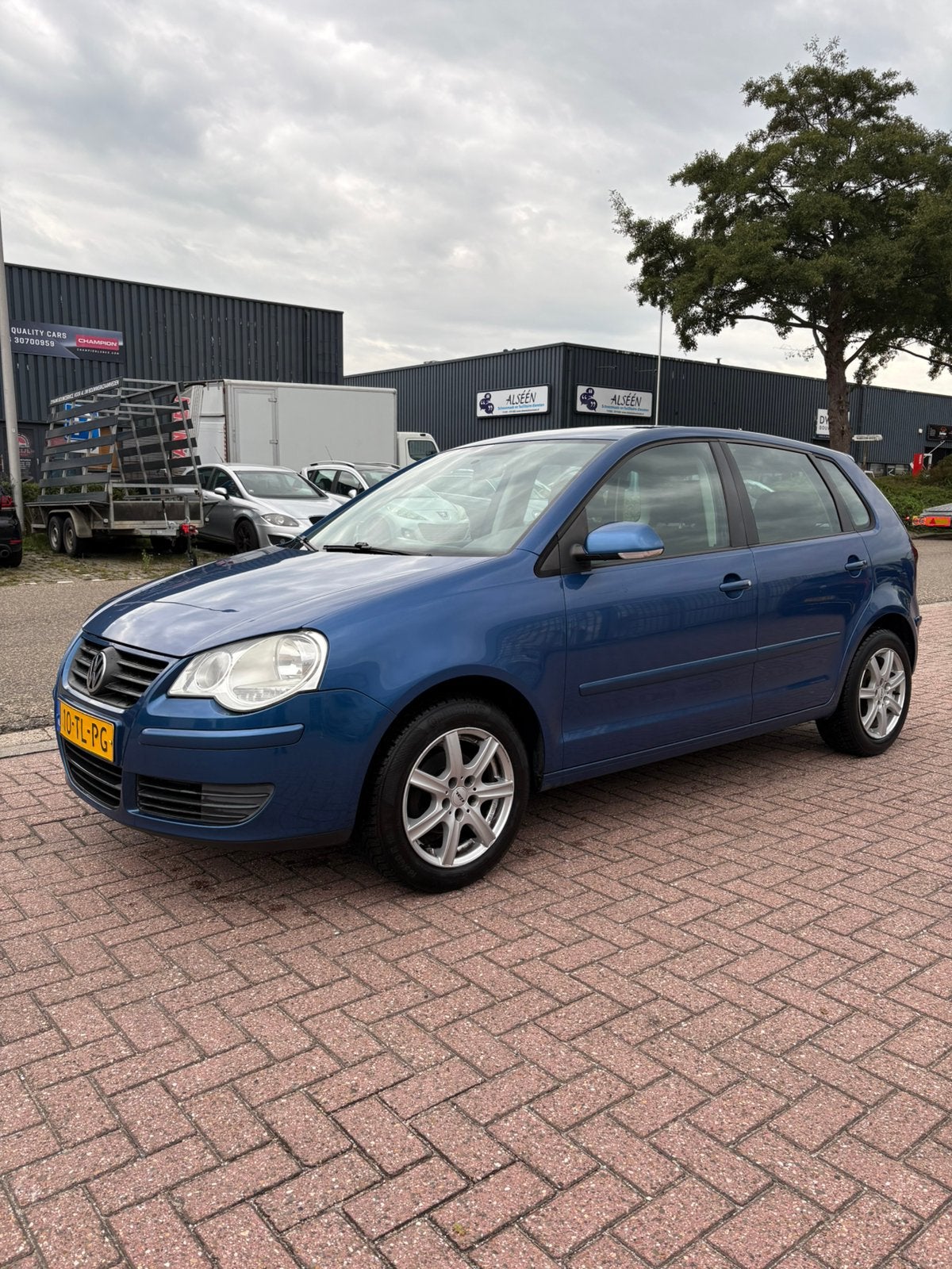 Volkswagen Polo 1.4 16V 59KW 2006 Blauw, Auto's, Voorwielaandrijving, 15 km/l, 40 €/maand, 4 cilinders