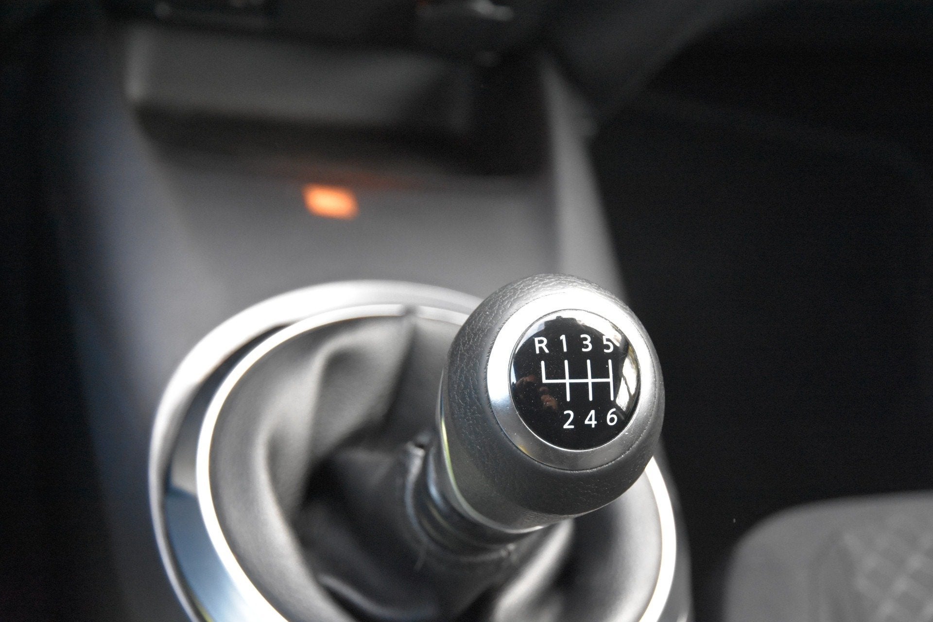 Foto 13 van Nissan Juke 1.0 DIG-T Visia | TREKHAAK