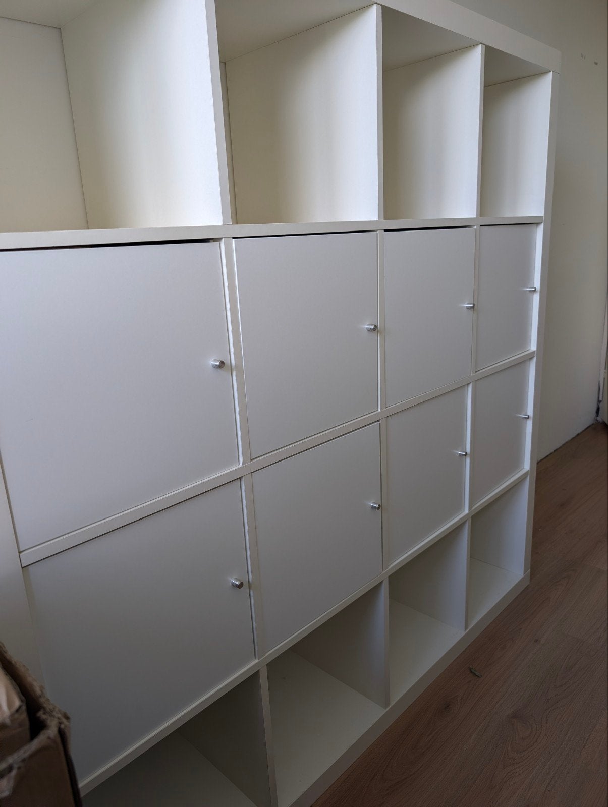 IKEA vakkenkast / KALLAX – wit – inclusief 8 deurtjes, Ophalen, Gebruikt, 25 tot 50 cm