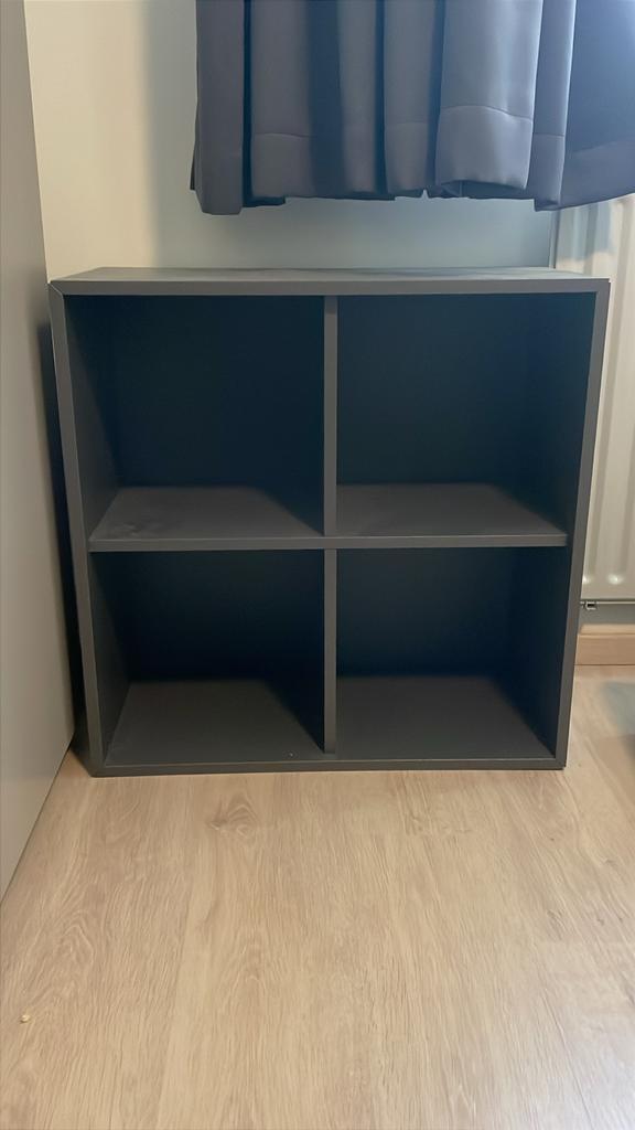 Grijze kast met 4 vakken ikea eket, Huis en Inrichting, Kasten | Wandmeubels, Ophalen, Zo goed als nieuw, Minder dan 150 cm, Minder dan 100 cm