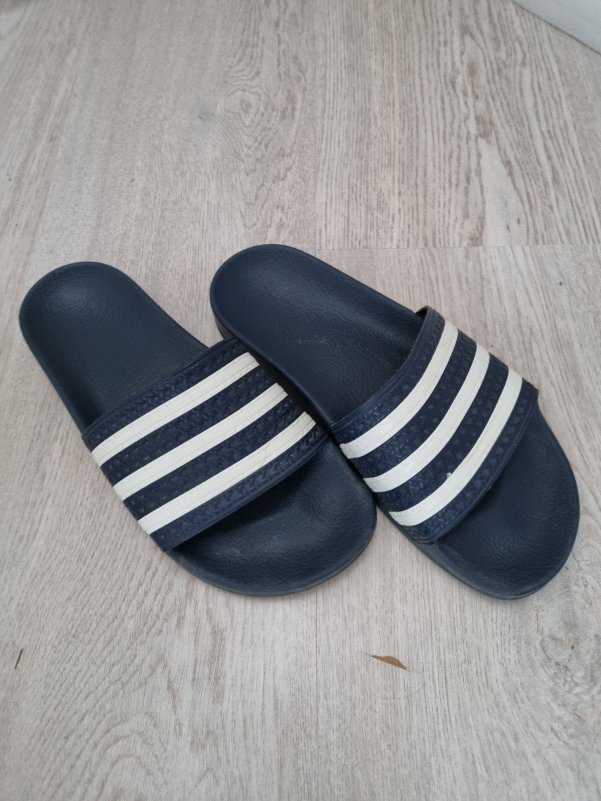 Adidas Adilette slippers maat 40, Slippers, Ophalen of Verzenden, Gedragen, Blauw