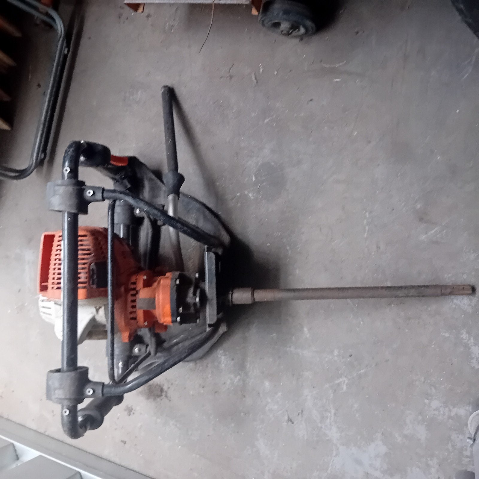 Stihl bt 130 grondboor machine, Ophalen, Zo goed als nieuw