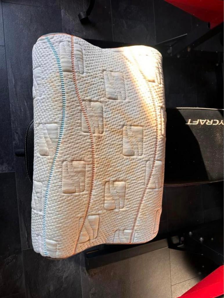 M-line Wave Pillow, Gebruikt, Eenpersoons, Wit, Ophalen of Verzenden