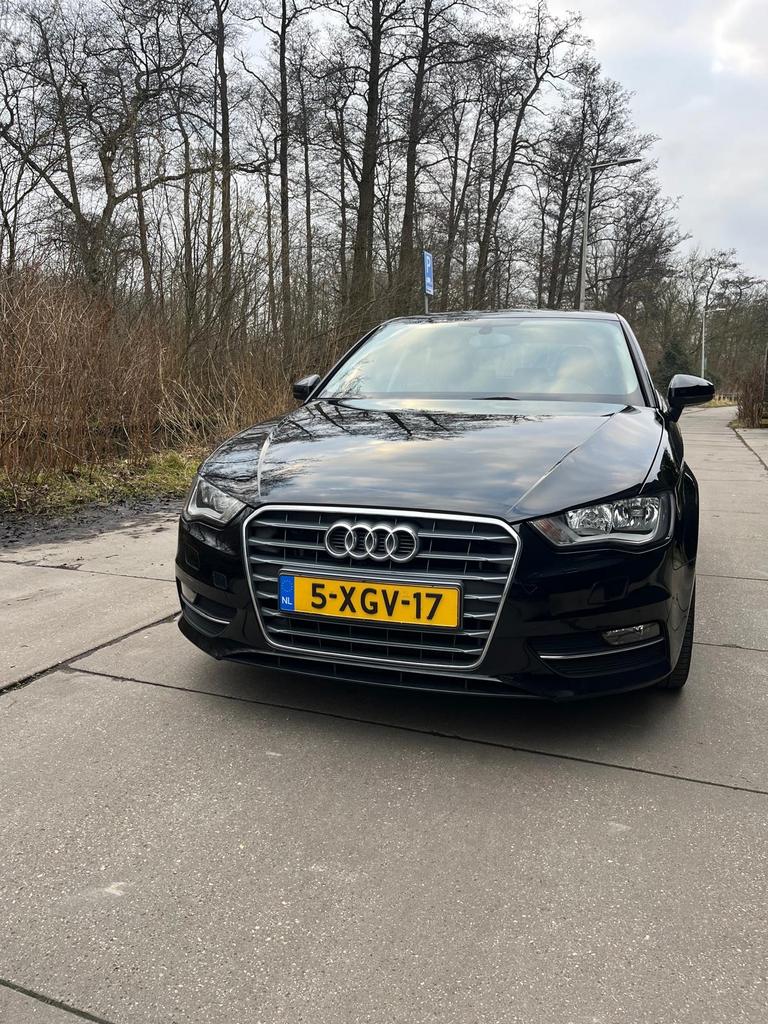 Audi A3 1.4TFSI G-tron 81KW SB S-tro 2014 Zwart automaat, Auto's, Audi, 4 cilinders, Overige brandstoffen, Zwart, Origineel Nederlands