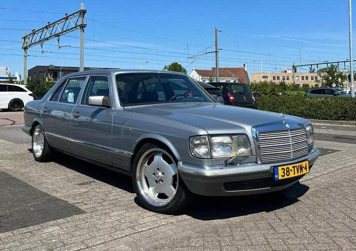 Mercedes-Benz S-Klasse 3.8 380 SEL AUT 1981 Grijs, Auto's, Oldtimers, Particulier, Mercedes-Benz, Benzine, Sedan, Automaat, Geïmporteerd