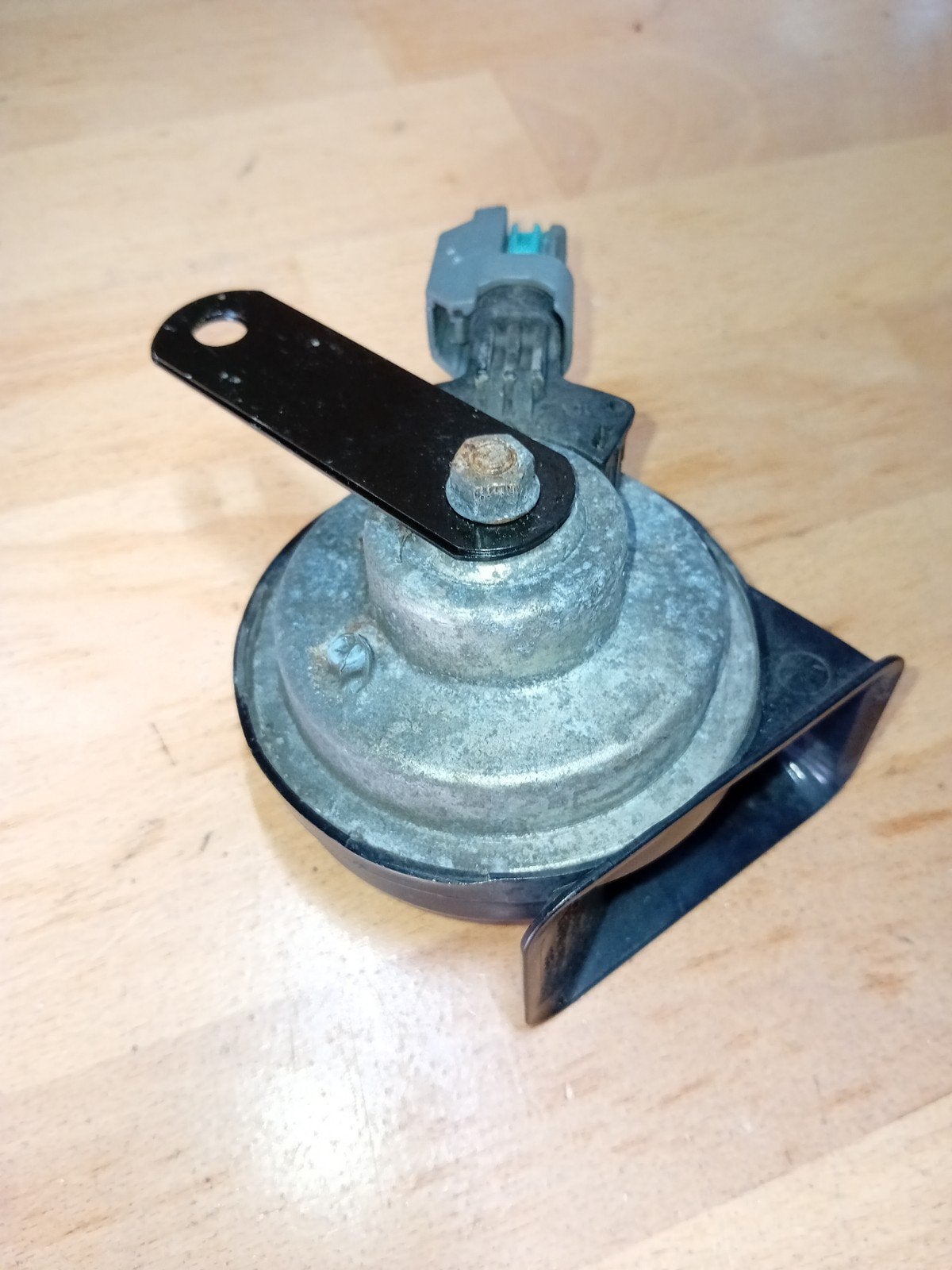 Claxon / hoorn / toeter Fiamm AM80S 55306 Nissan, Ophalen of Verzenden, Gebruikt