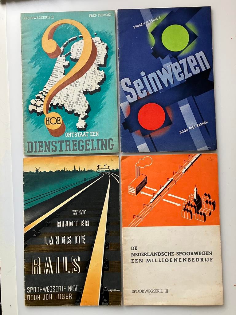 4 boekes spoorwegserie + 125 jaar spoorwegen, Verzamelen, Spoorwegen en Tramwegen, Ophalen of Verzenden, Gebruikt, Trein, Boek of Tijdschrift