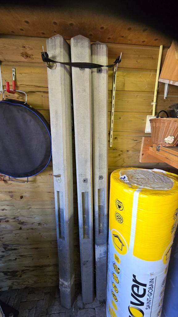 Antraciete betonnen schuttingpalen voor scherm van 90cm, Ophalen of Verzenden, Gebruikt, Overige materialen, Minder dan 1 meter