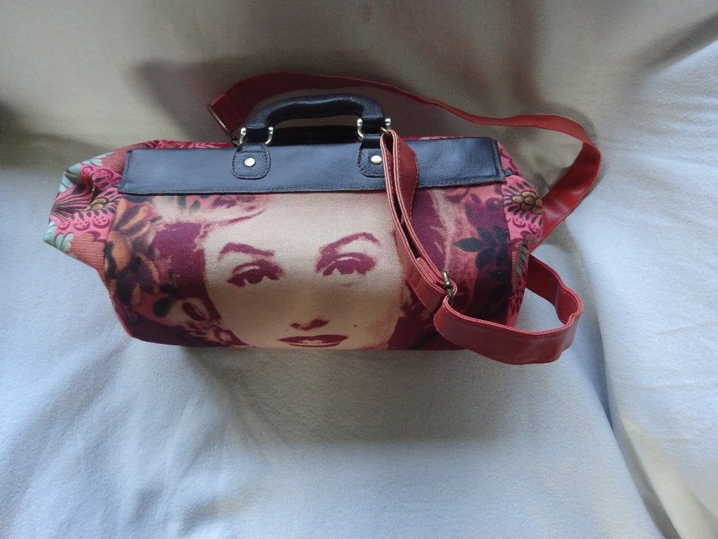Desigual hand of reistas., Sieraden, Tassen en Uiterlijk, 40 tot 60 cm, Gebruikt, 20 tot 30 cm, Minder dan 35 cm